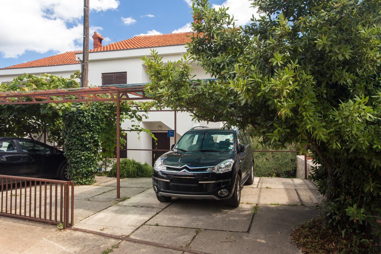 Apartmán Adora Krk Town Exteriér fotografie